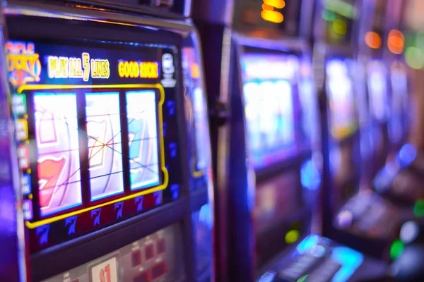 casino guru mobile app interface showing live-dealer tables and sportsbook markets